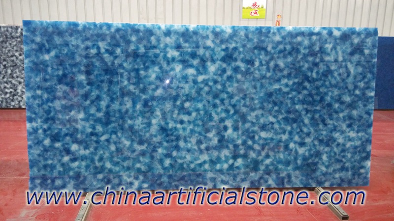 superfície de bancadas de vidro reciclado esmagado azul e branco 